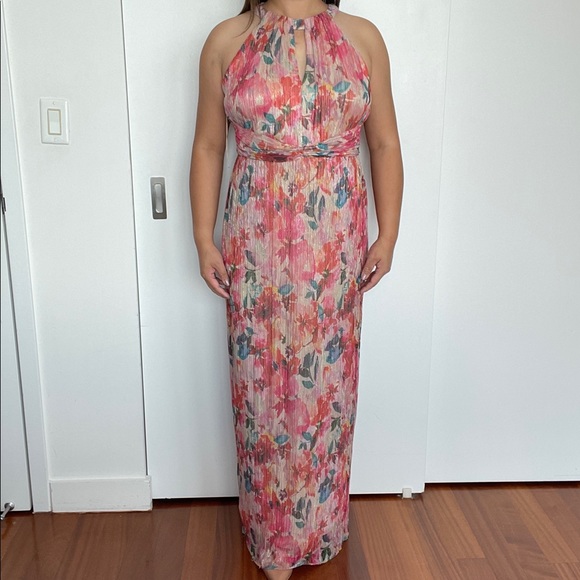 ADRIANNA PAPELL Floral Metallic Pleated Halter Gown - Picture 4 of 13